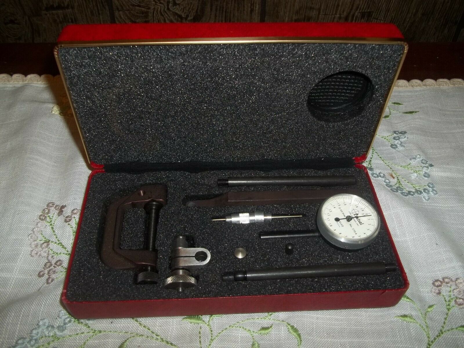 CENTRAL TOOL CO. No. 270A Jeweled Test Indicator Set with Case & all ...